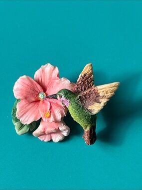 Hummingbird & Hibiscus Brooch Hand-Painted Bisque Porcelain